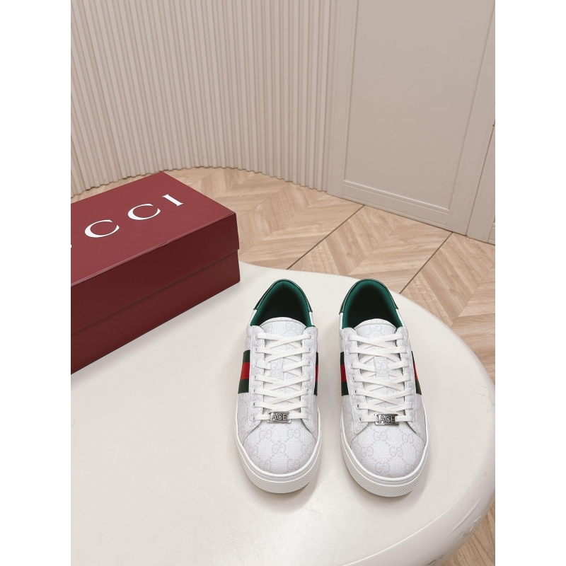G*u*i casual shoes